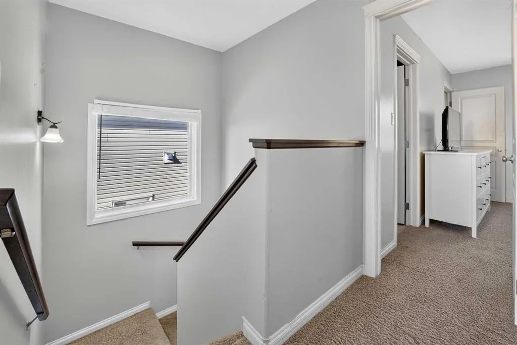 71 Keystone Terrace W