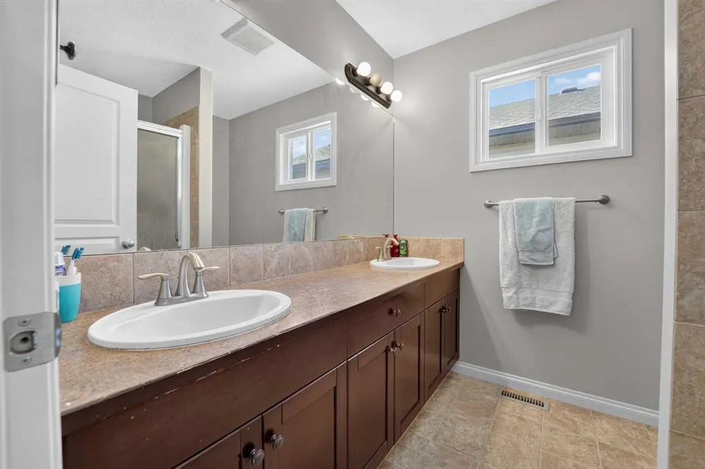 71 Keystone Terrace W