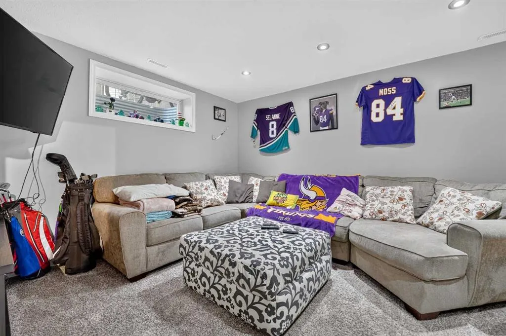 71 Keystone Terrace W