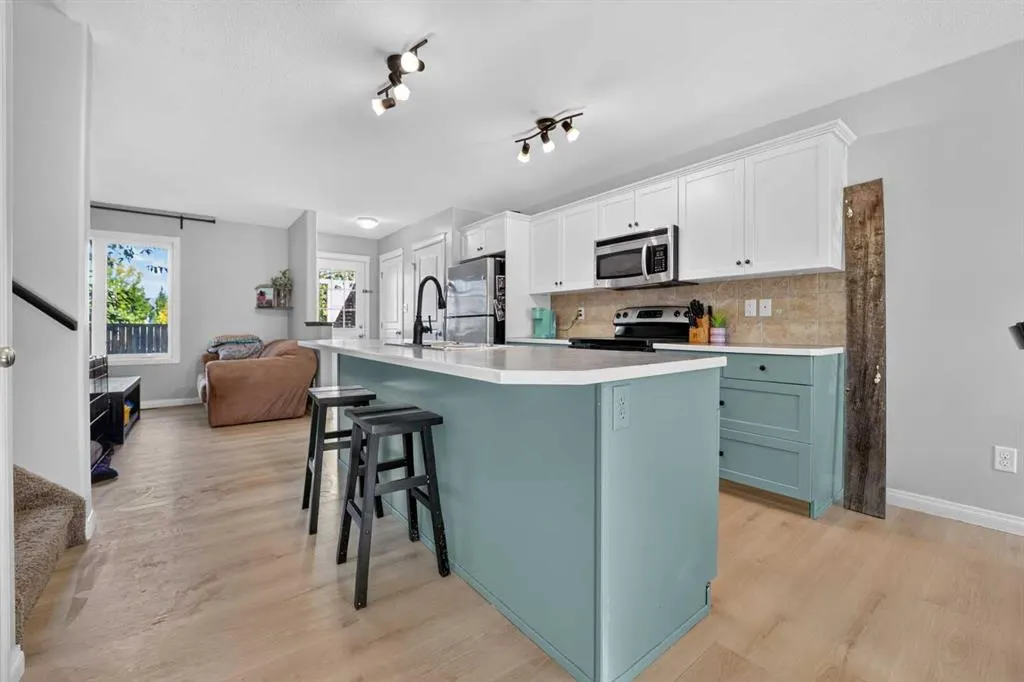 71 Keystone Terrace W