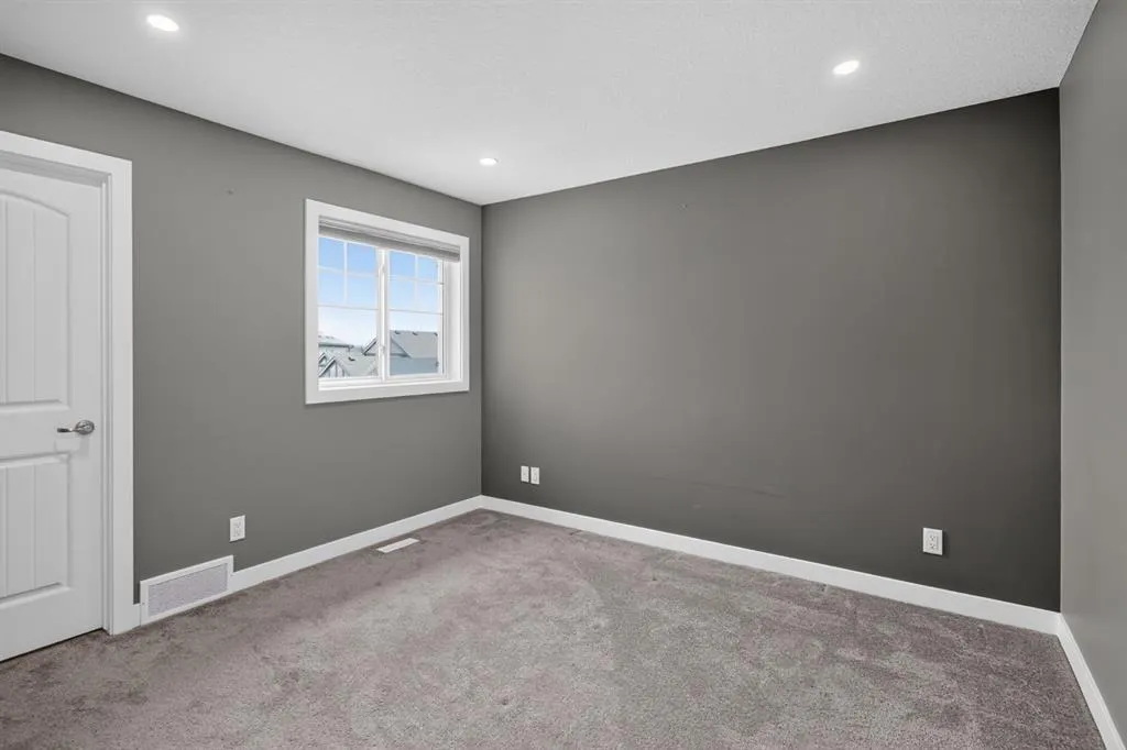 32 Legacy Cove SE