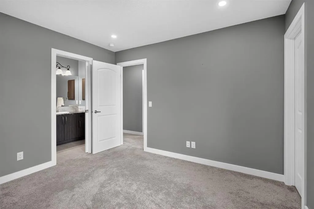 32 Legacy Cove SE