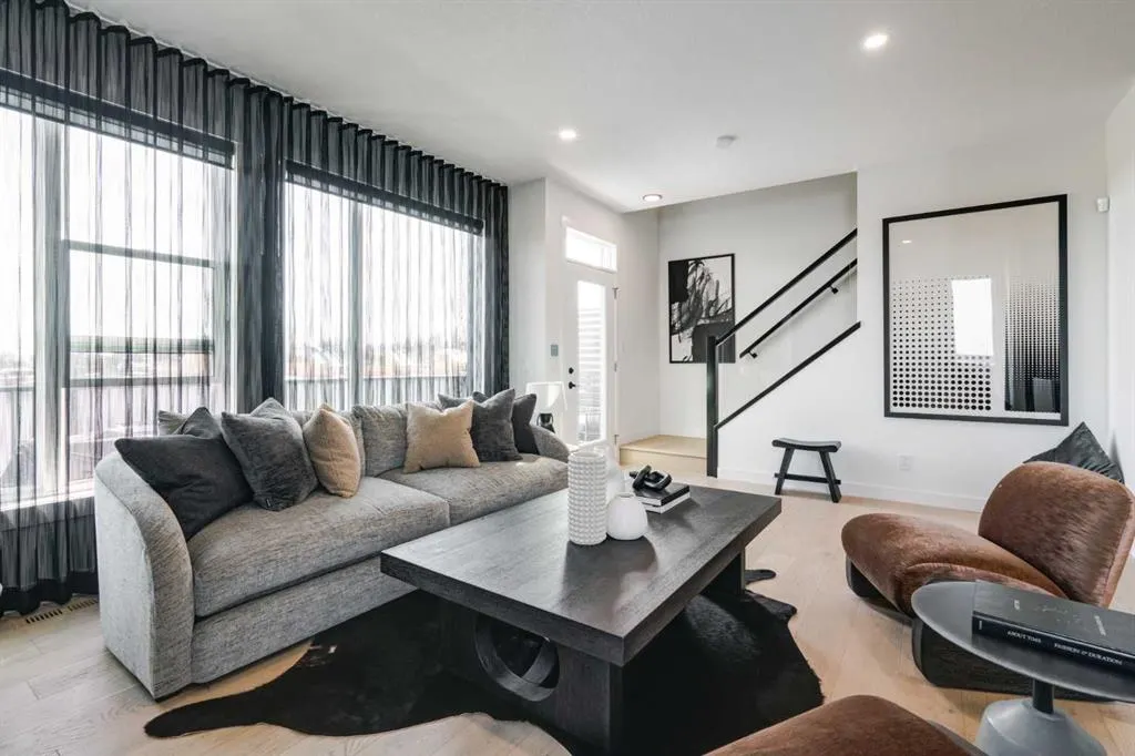 718 Sovereign Common SW