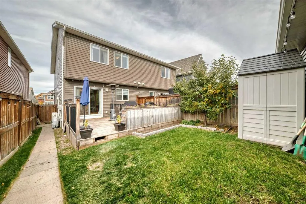 523 Auburn Bay Avenue SE