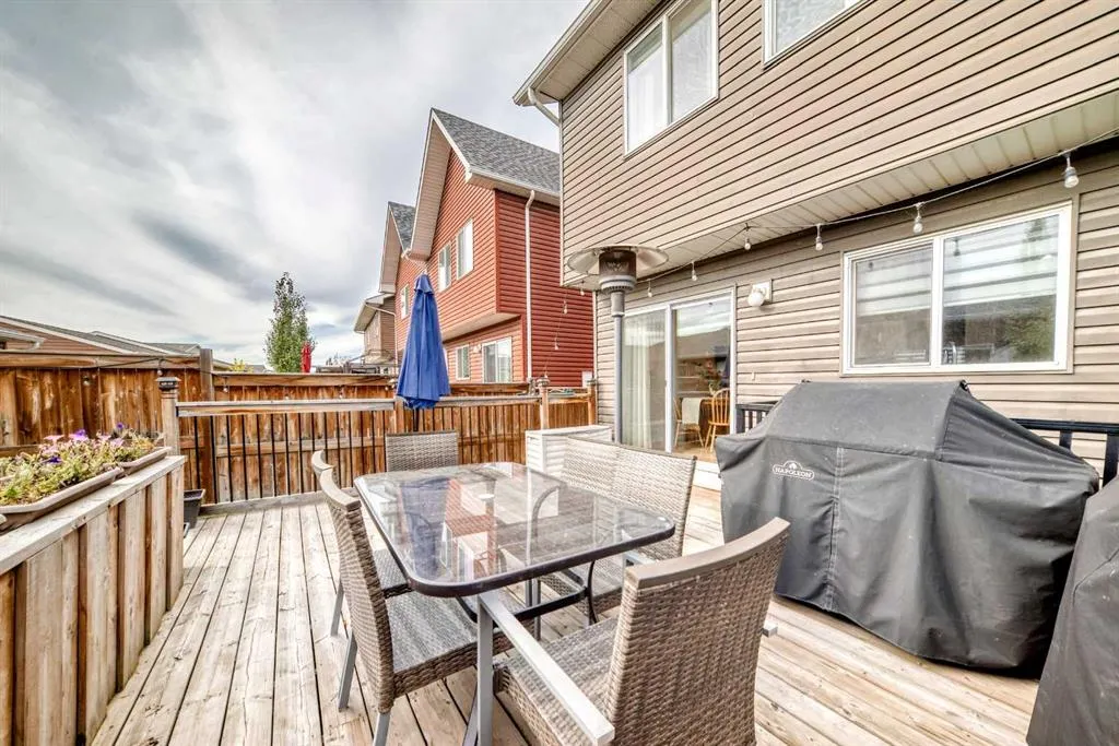 523 Auburn Bay Avenue SE