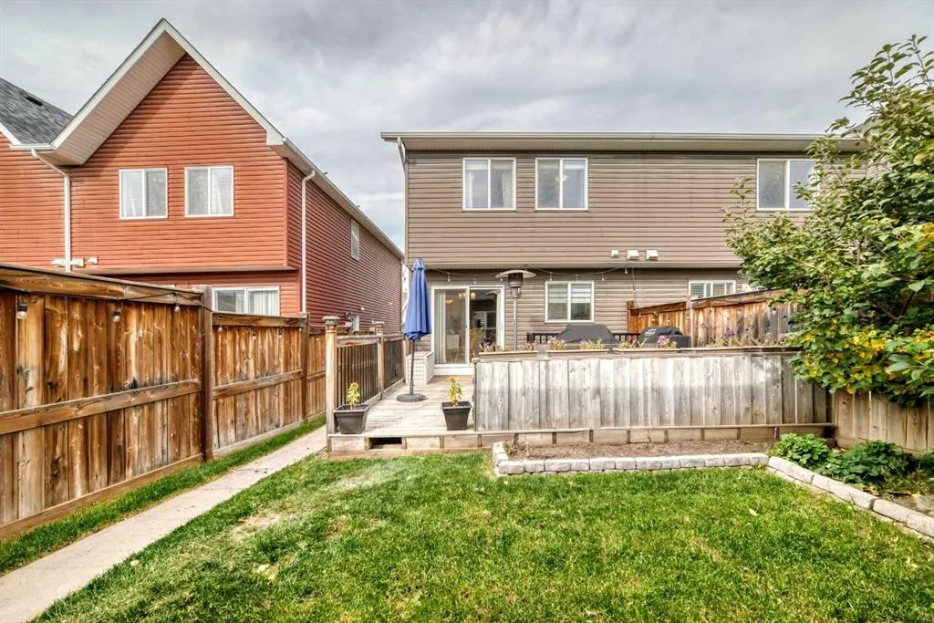 523 Auburn Bay Avenue SE