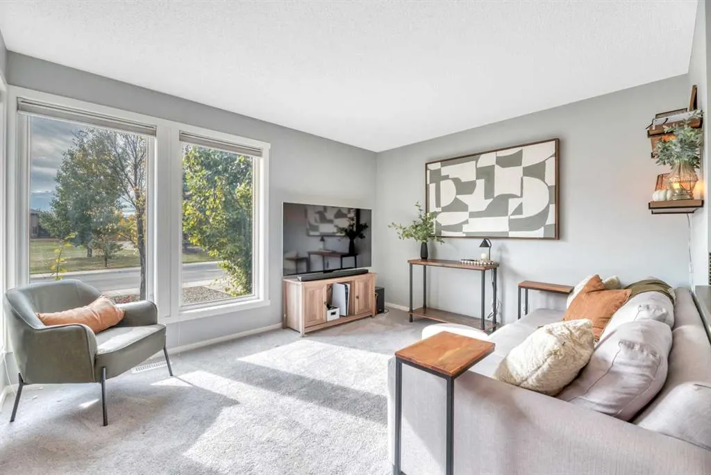 212 Walden Drive SE