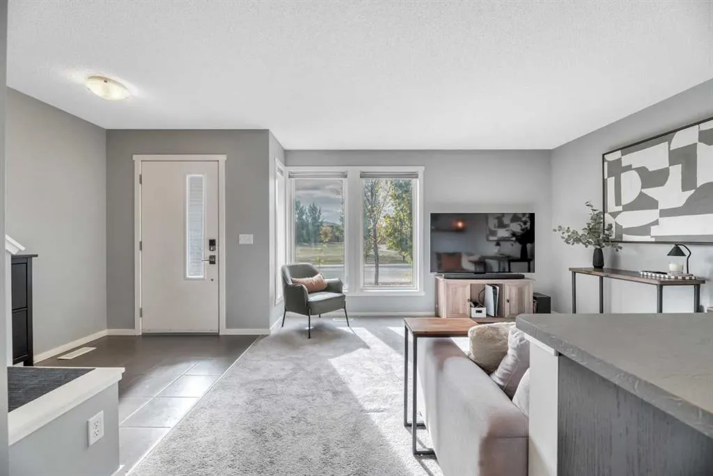 212 Walden Drive SE
