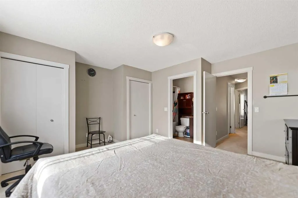 2445 Kingsland Road SE #209