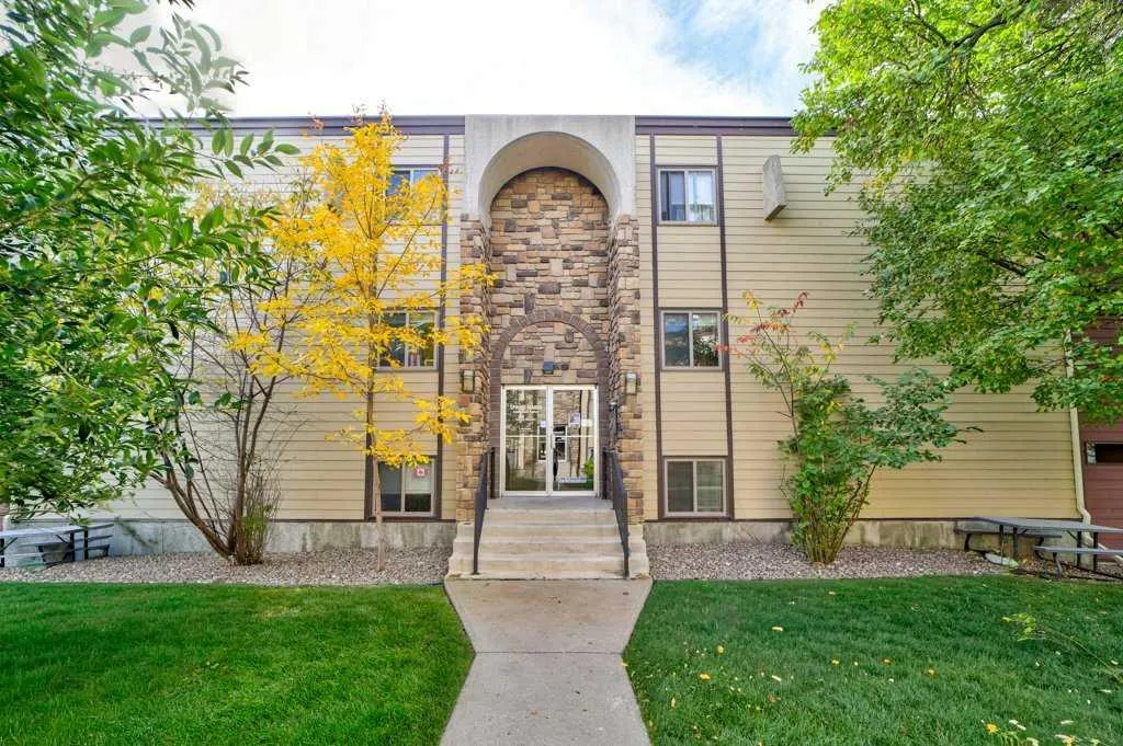 3440 23 Avenue S #7