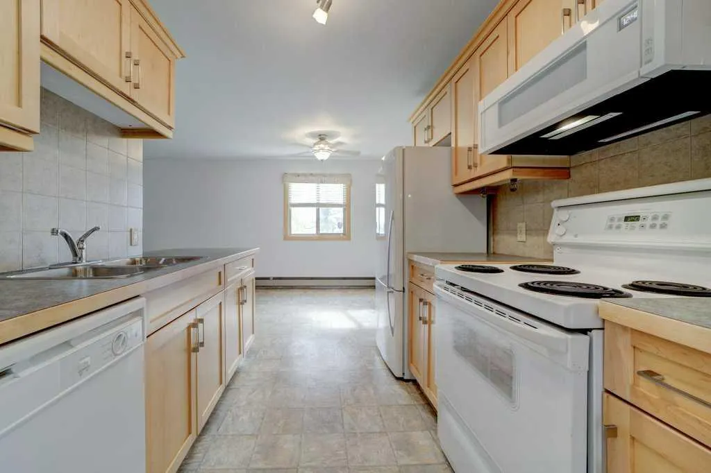 3440 23 Avenue S #7