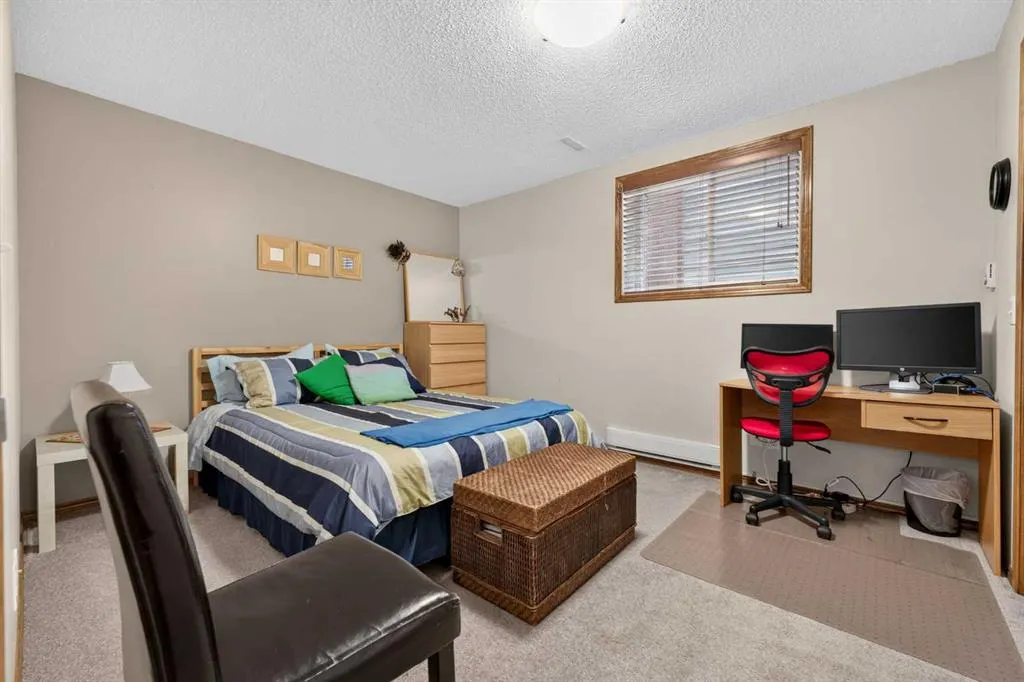 60 Tuscany Ridge Crescent NW