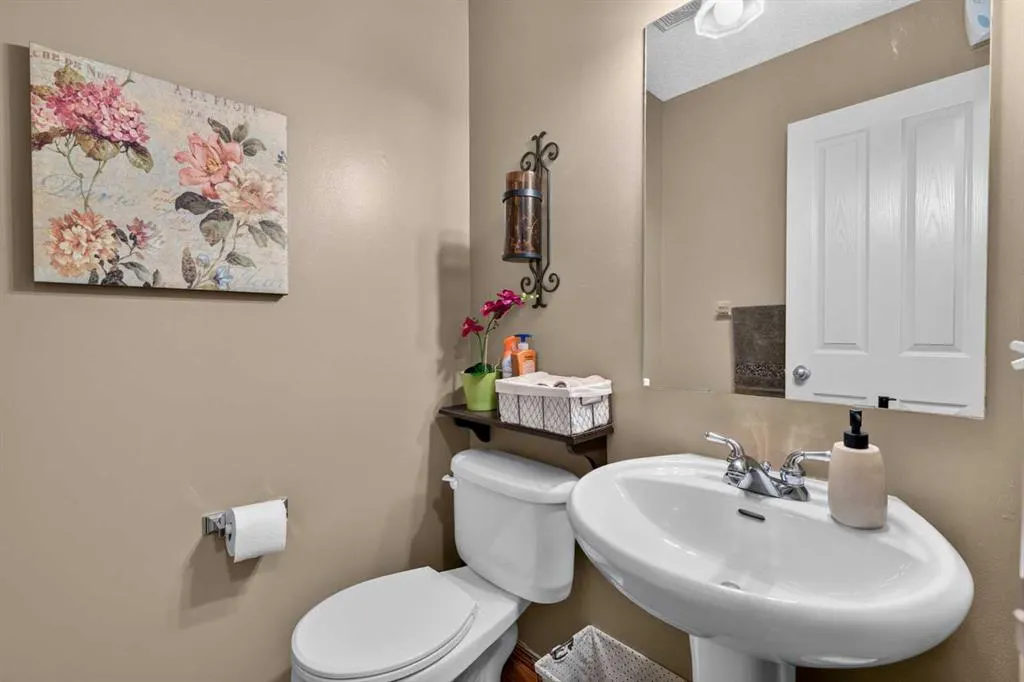 60 Tuscany Ridge Crescent NW