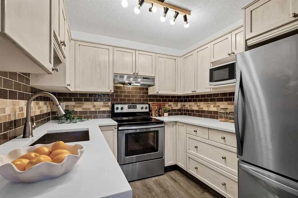 156 Canoe Drive SW #25