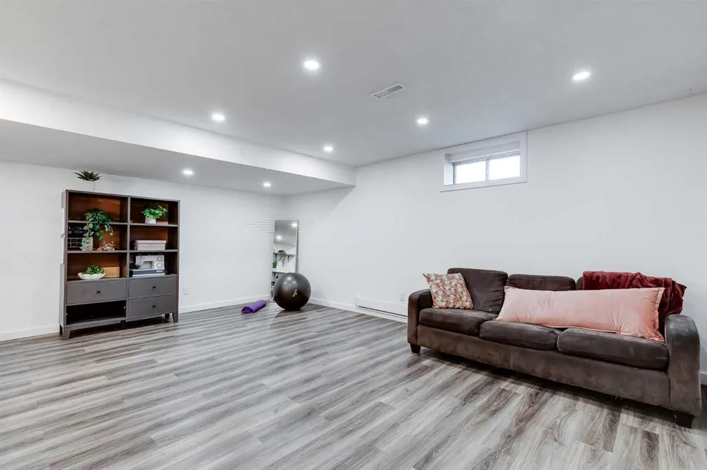 156 Canoe Drive SW #25