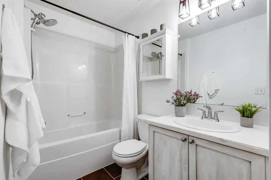 156 Canoe Drive SW #25