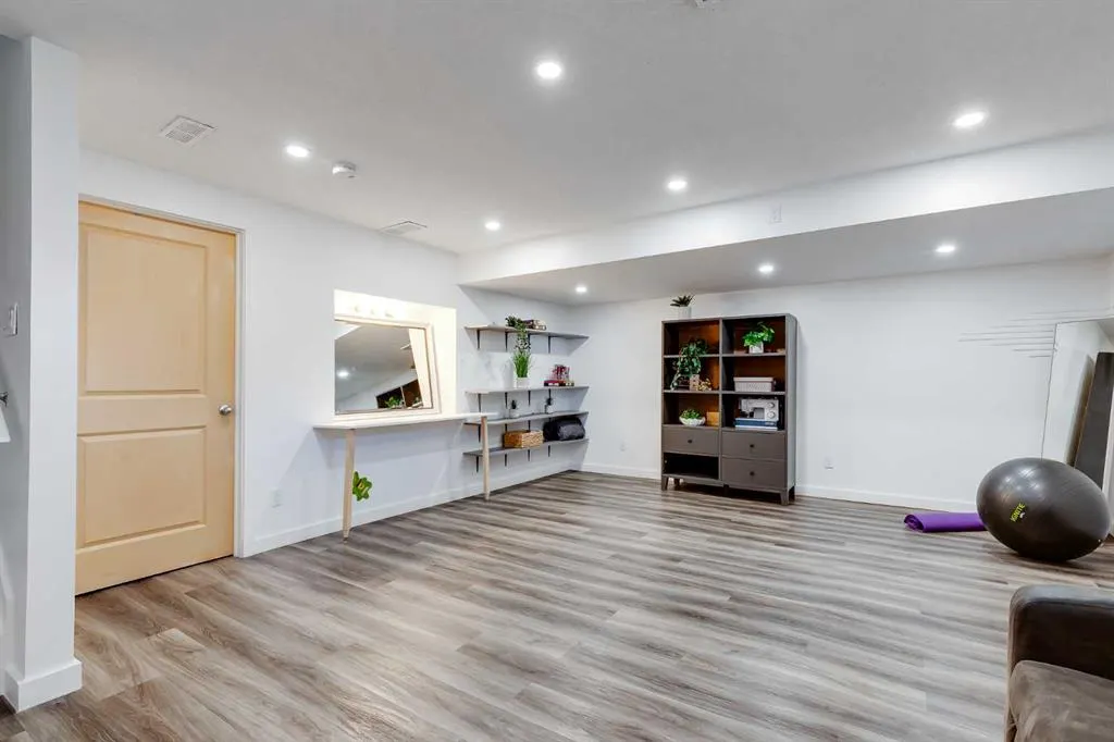 156 Canoe Drive SW #25