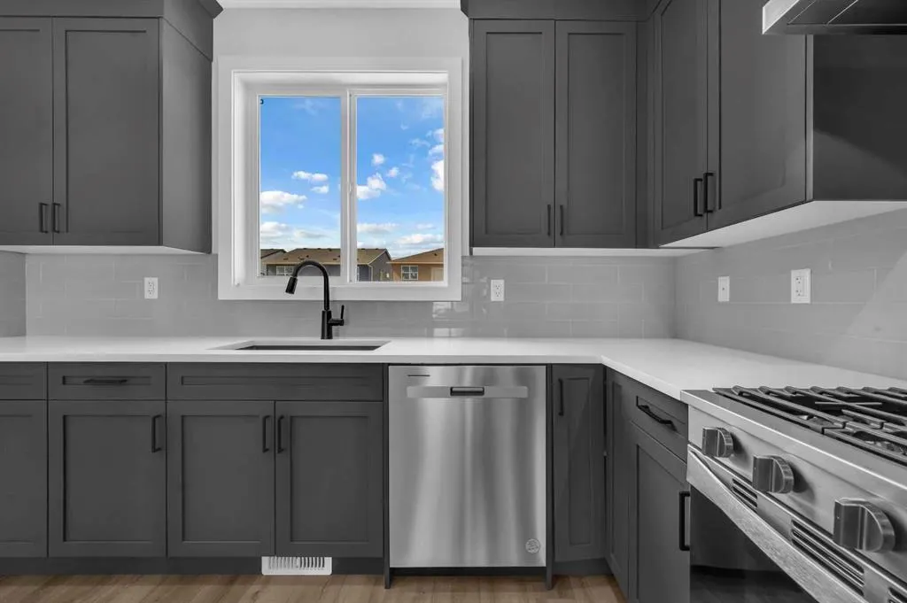 399 Hotchkiss Manor SE