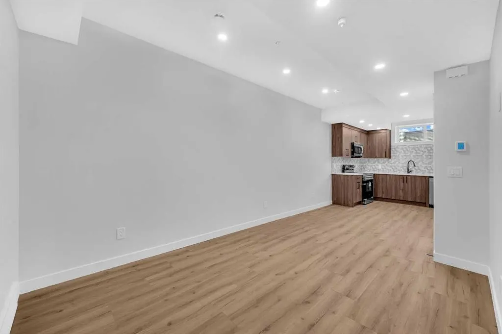 399 Hotchkiss Manor SE