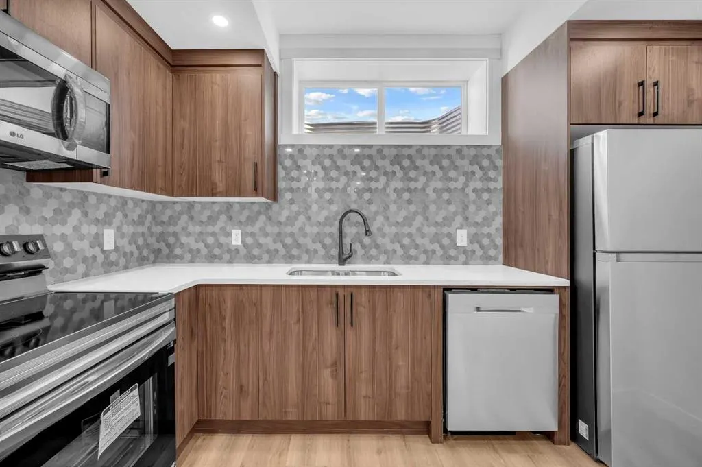 399 Hotchkiss Manor SE