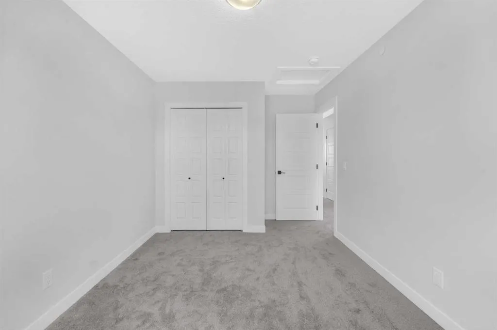 399 Hotchkiss Manor SE