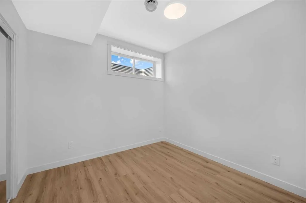 399 Hotchkiss Manor SE