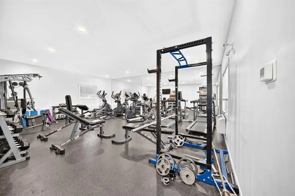 181 Skyview Ranch Manor NE #1406