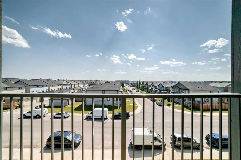 181 Skyview Ranch Manor NE #1406