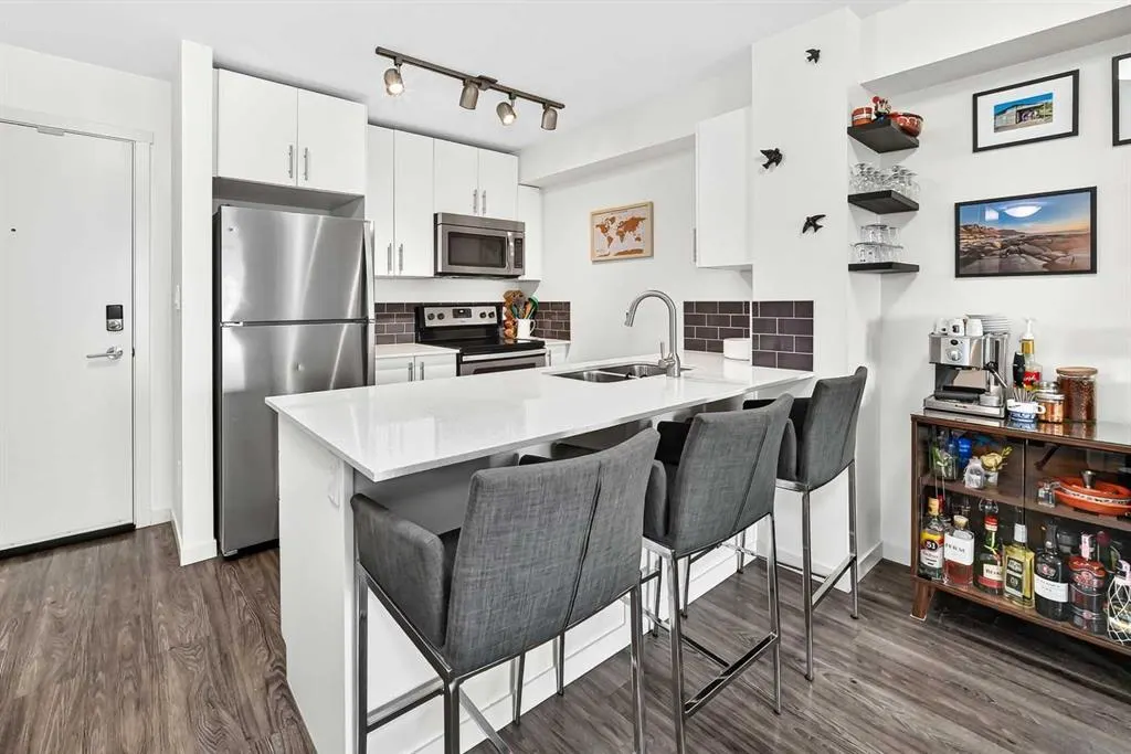 181 Skyview Ranch Manor NE #1406