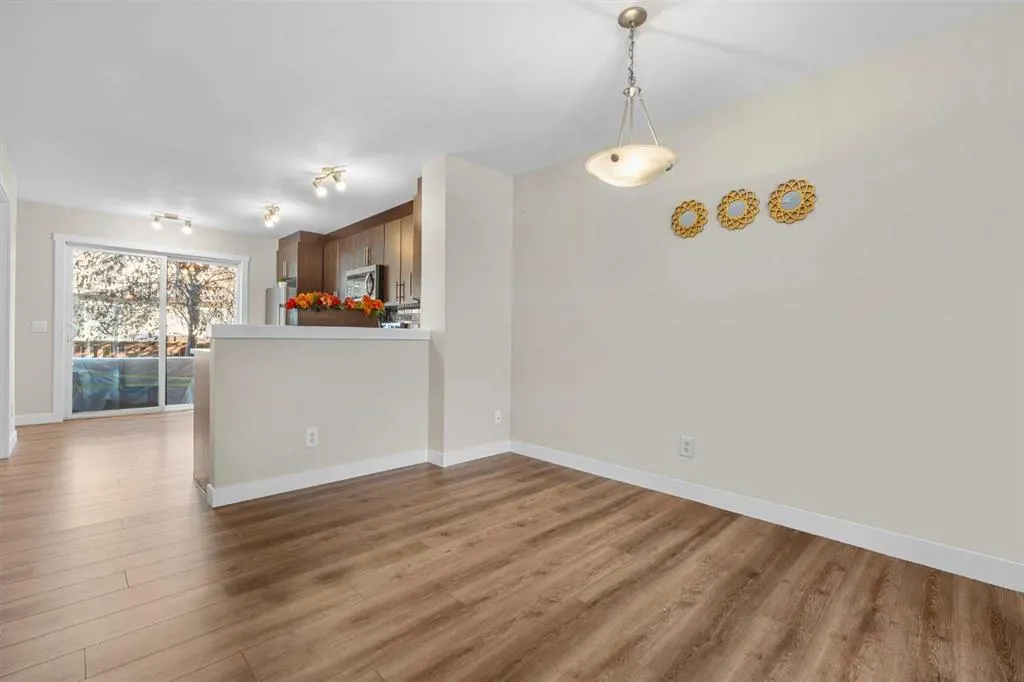 2445 Kingsland Road S #403