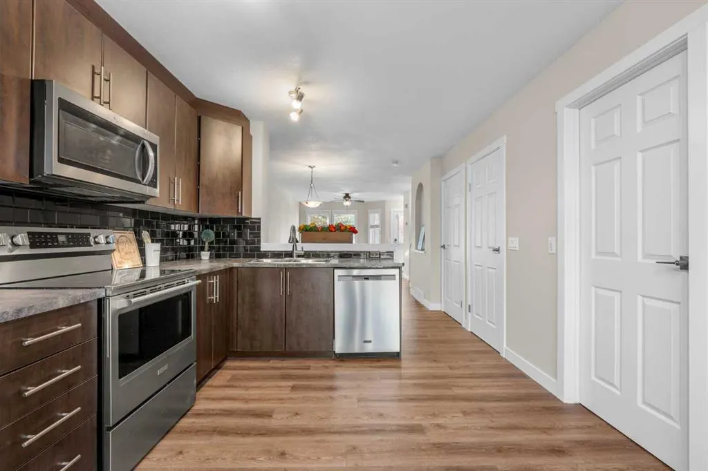 2445 Kingsland Road S #403