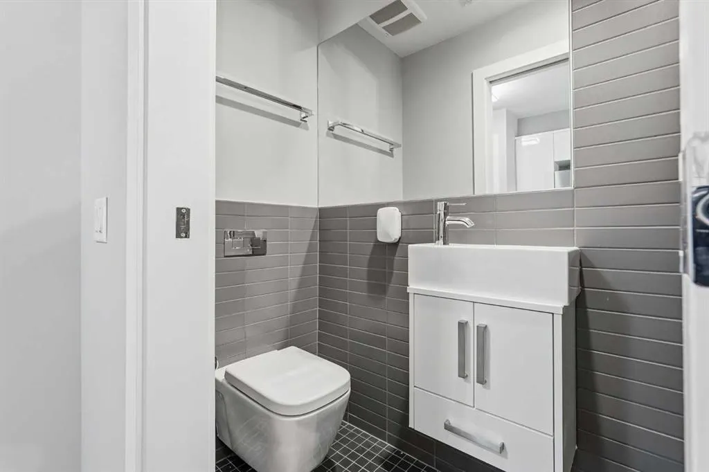 1521 26 Avenue SW #104