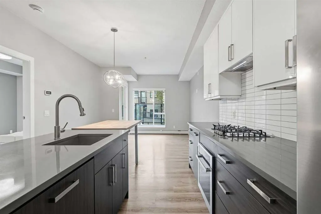 1521 26 Avenue SW #104