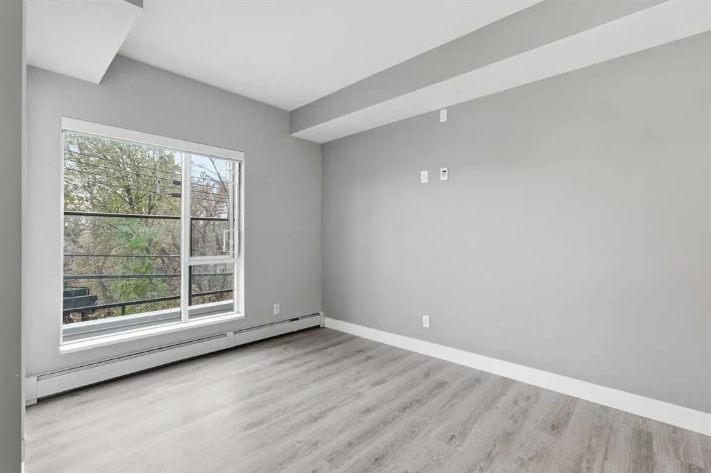 1521 26 Avenue SW #104