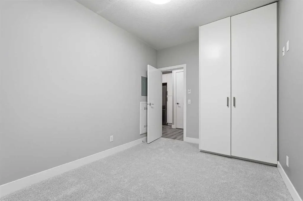1521 26 Avenue SW #104
