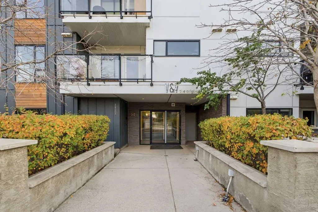 1521 26 Avenue SW #104