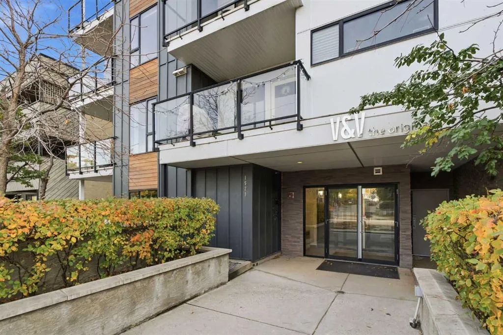 1521 26 Avenue SW #104