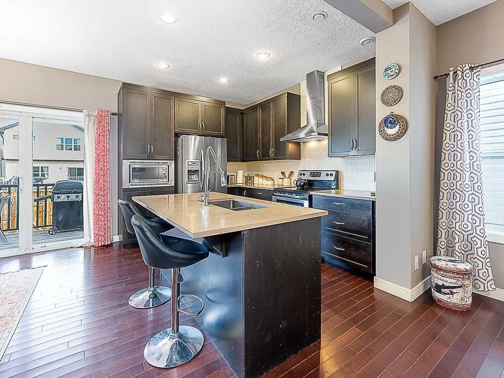 393 Panton Way NW