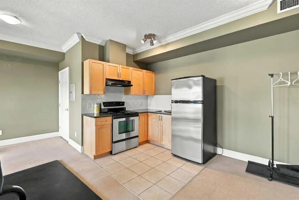 11170 30 Street SW #302