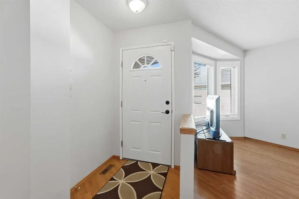 180 Doran Crescent