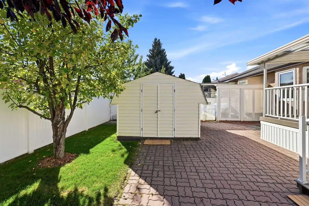 180 Doran Crescent