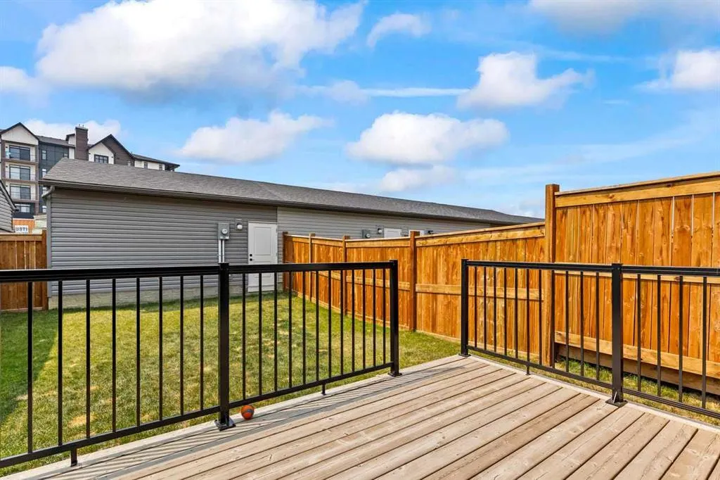 37 Sage Hill Path NW