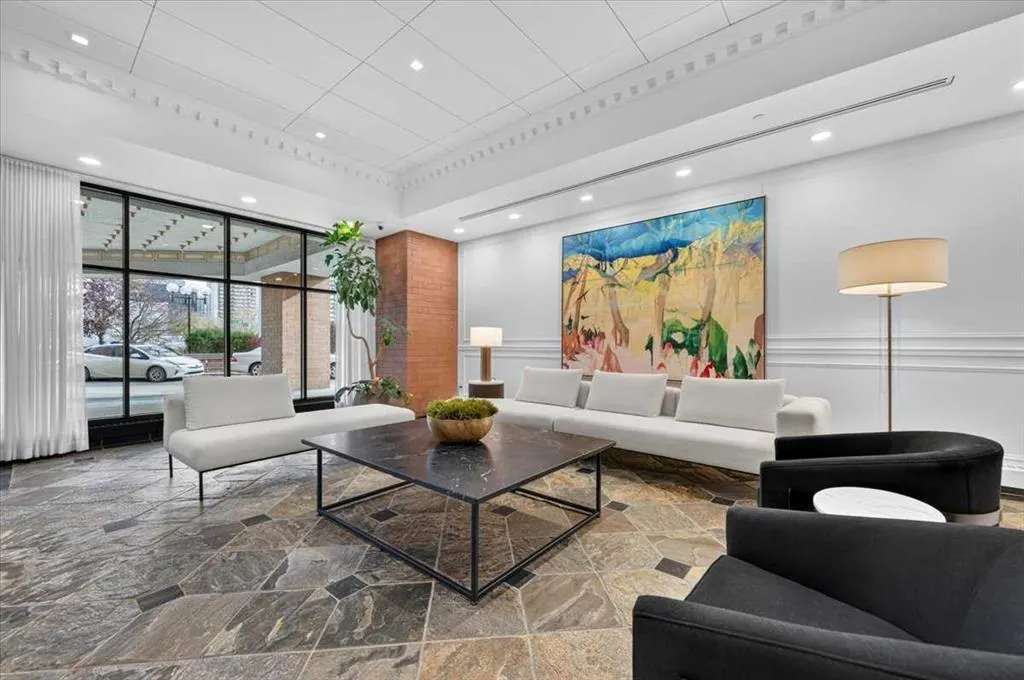 1100 8 Avenue SW #1506