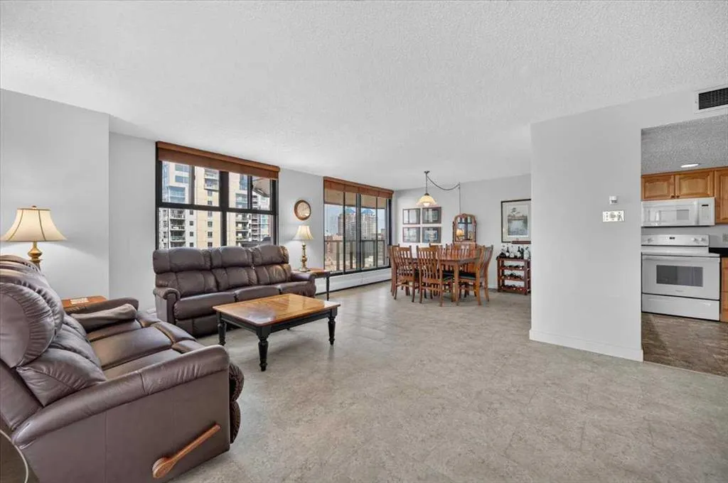 1100 8 Avenue SW #1506