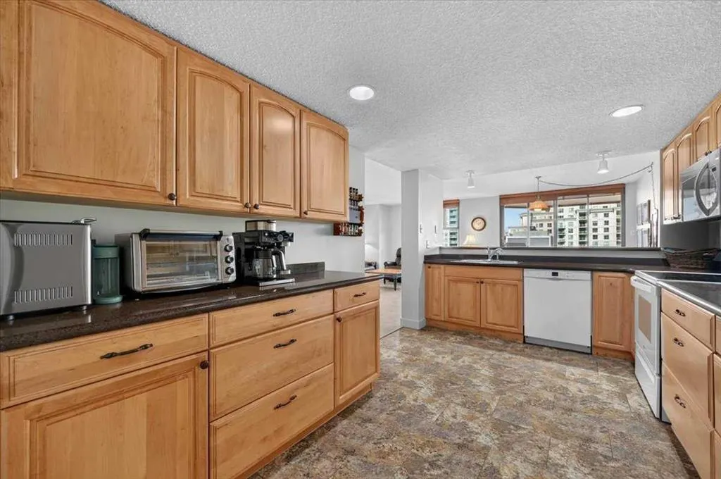 1100 8 Avenue SW #1506