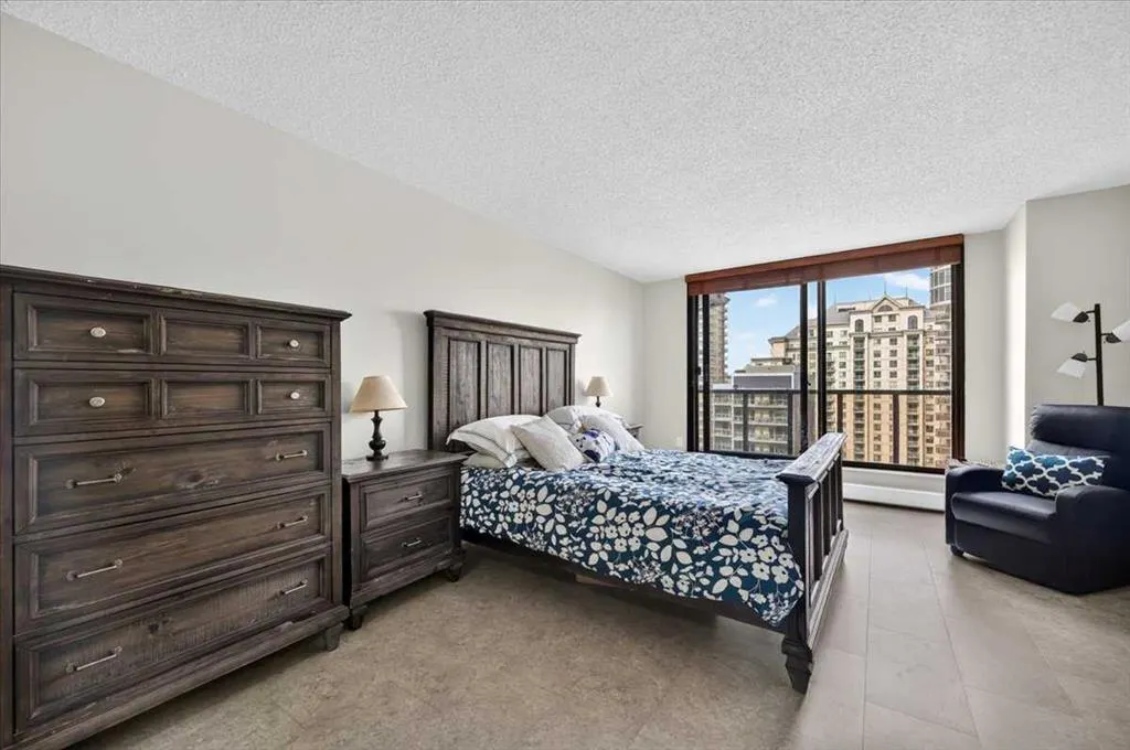 1100 8 Avenue SW #1506