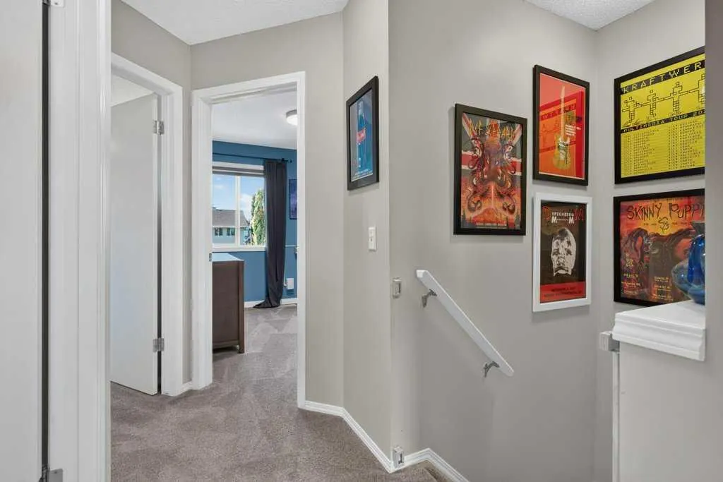 223 Elgin Point SE