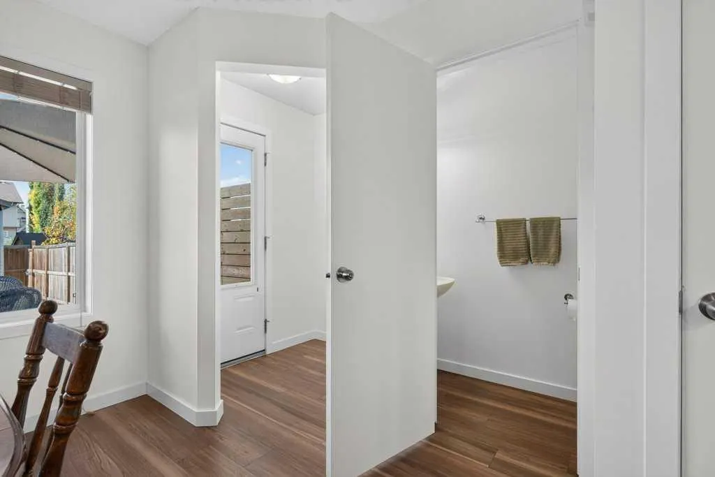 223 Elgin Point SE