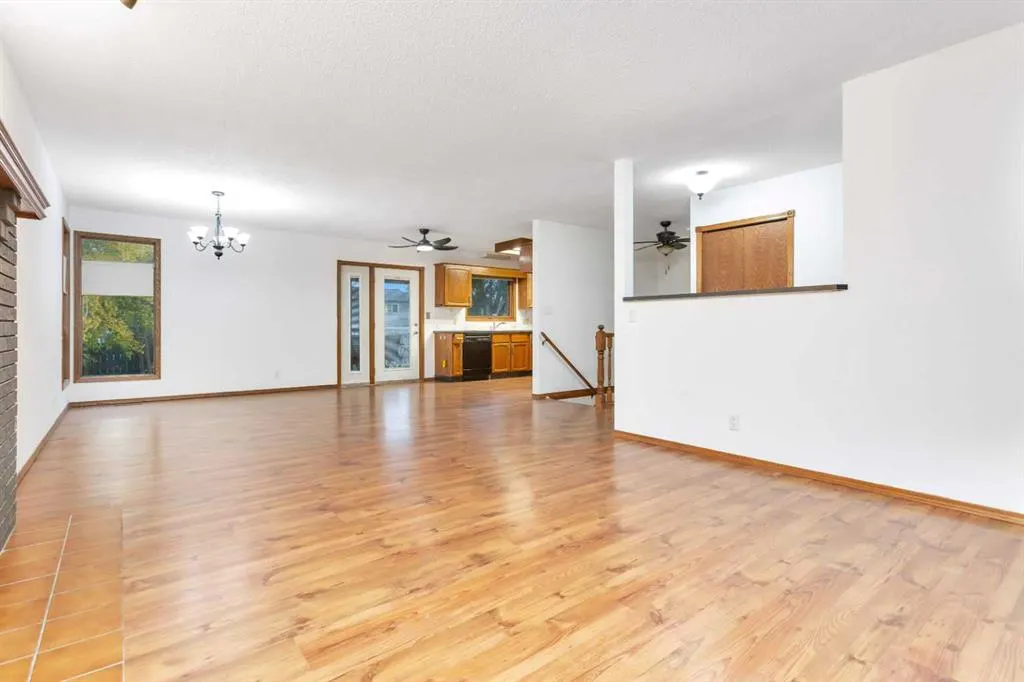 54 Rogers Crescent