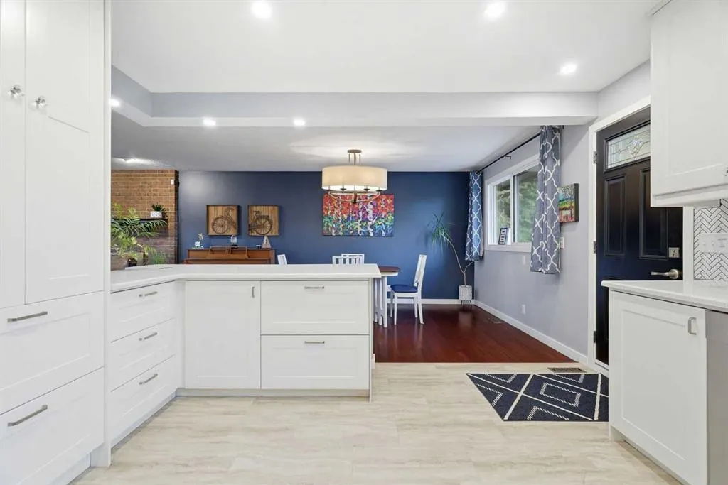 16 Robinson Drive